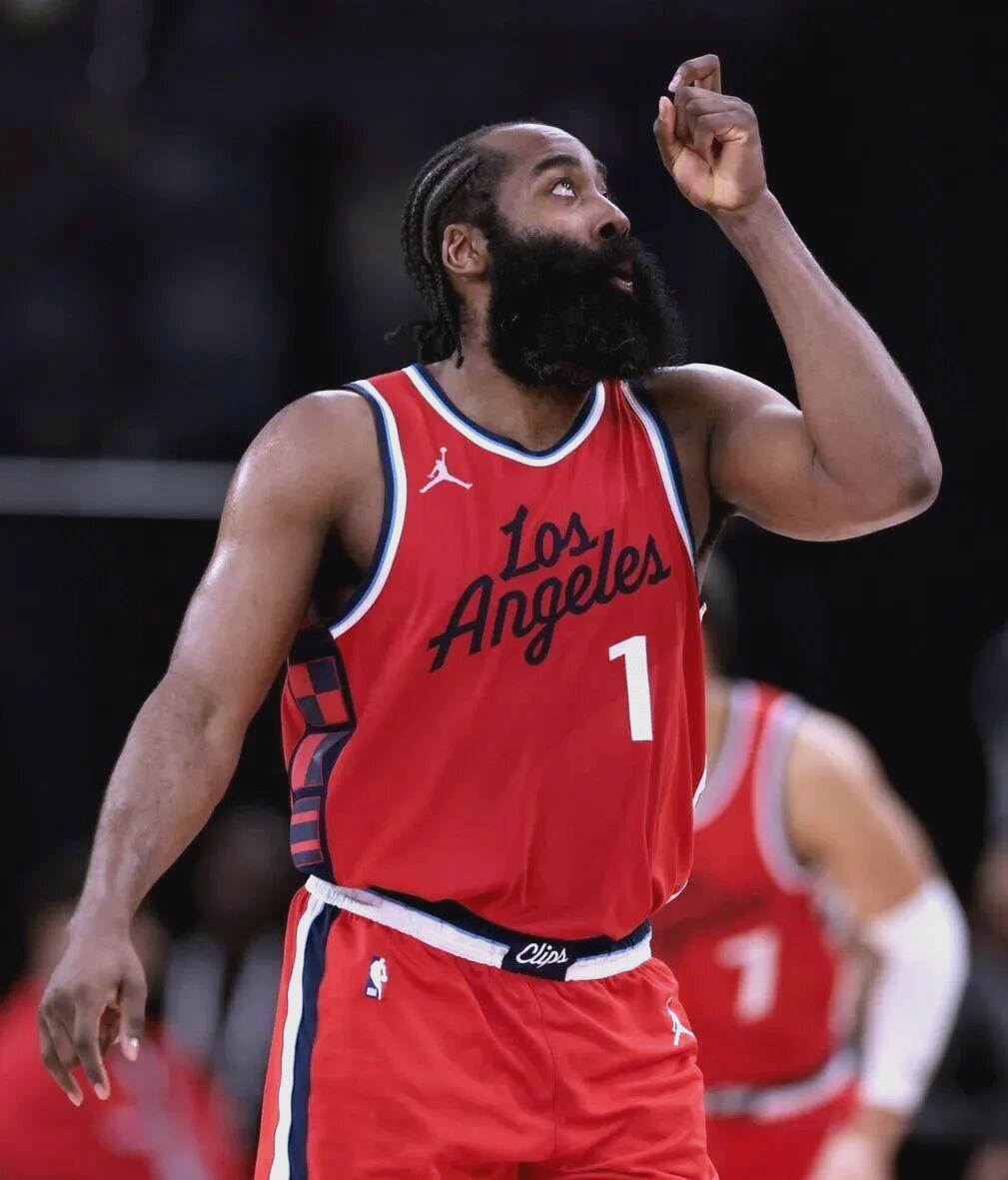 包含赛后NBA季后赛传出新动向；洛杉矶快船刷新队史纪录；管理层表态：质疑声仍在；训练强度明显提升的词条-LOL